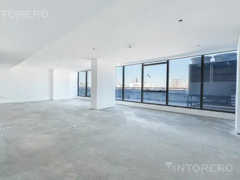 Oficina en alquiler de 160m2 con balcón aterrazado. Edificio Lex Tower en San Nicolás, CABA.