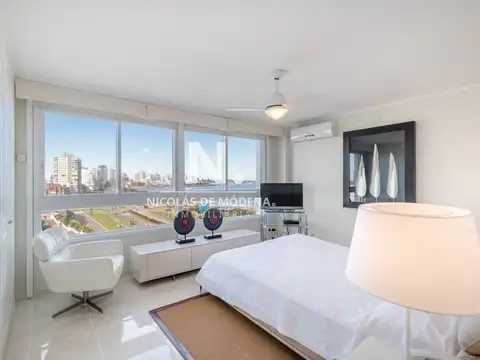 Apartamento en venta de 3 dormitorios en Punta Del Este