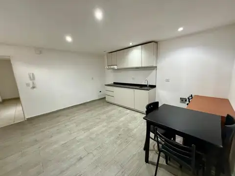 Depto - Alquiler- Depto 2 amb . San Martin Centro