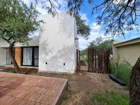 Casa en Venta en Valle del Golf, USD 220.000