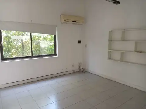 Oficina local en venta en el centro comercial Santa Maria de Tigre