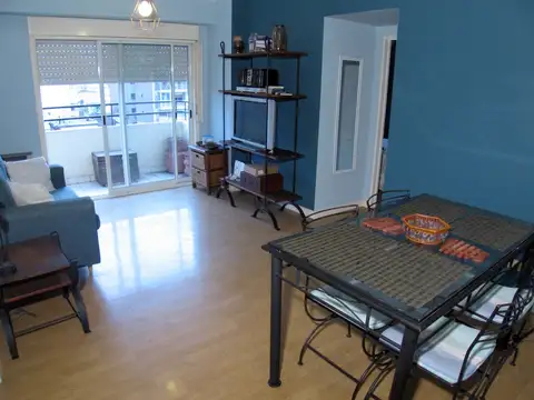 Amoblado ALQUILER: $ 690.000 ó U$S 460. Expensas: $ 210.000. Lavarropas Aire Acondicionado