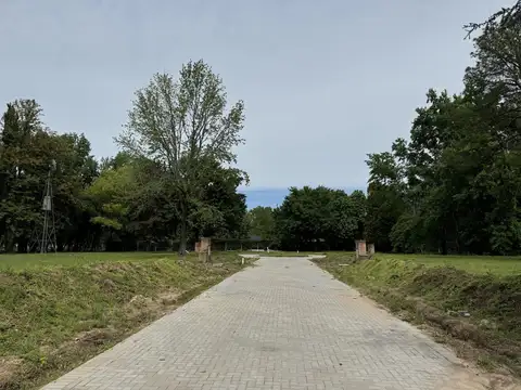 OPORTUNIDAD  REVENTA LOTE 790m2 ALMAHUE PILAR sector House 1