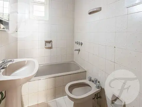 Depto Tipo Casa en Venta 60 años