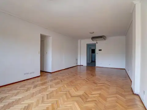 Avenida del Libertador  al 100