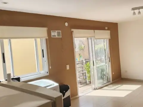 Depto Tipo Casa en Venta en Sarandi, USD 52.000