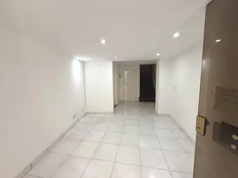 Oficina en venta en Congreso-  APTO CREDITO, APTO VARIOS RUBROS.