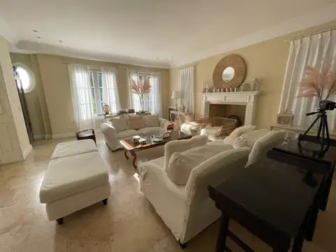 Casa en Venta en Countries y Barrios Cerrados en San Fernando, USD 1.320.000