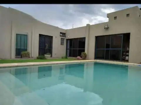 CASA 3 DORM - BARRIO ALEJANDRO CENTENO  