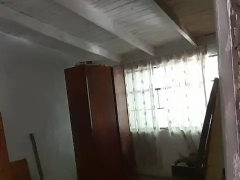 Casa 2 ambientes con 1 baño