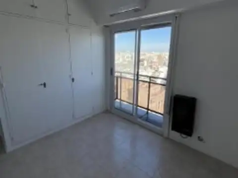 Valentin Gomez  2700