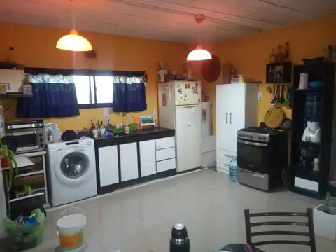 Casa 3 ambientes con 1 baño