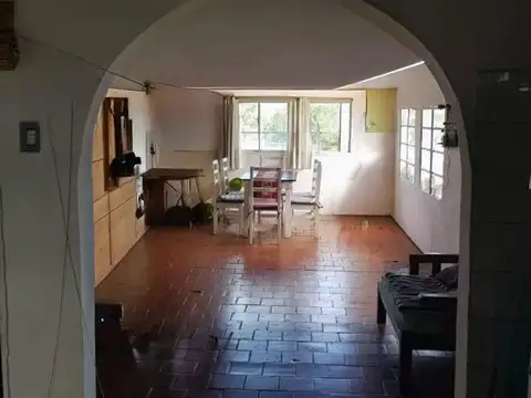 Depto Tipo Casa en Venta de 5 ambientes
