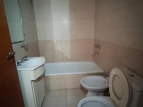 Venta. Departamento. 2 Ambientes. Luminoso. Víctor Hugo 1200