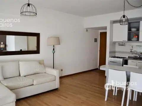 Julián Alvarez al 1900, esquina Soler.