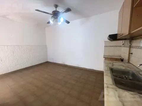 Depto Tipo Casa en Alquiler de 1 dormitorio