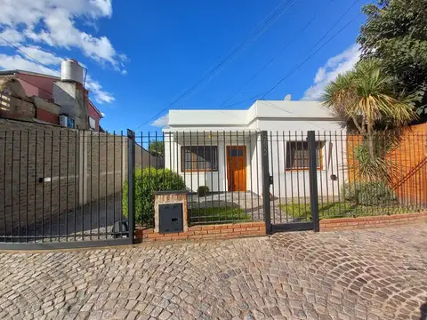 Casa - Venta - Argentina, Malvinas Argentinas - Talcahuano 2800