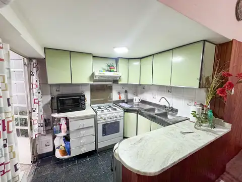 Casa 4 ambientes con 1 baño