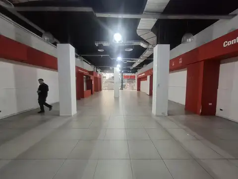 Alquiler Local en av Córdoba al 900, 690m2 en Microcentro