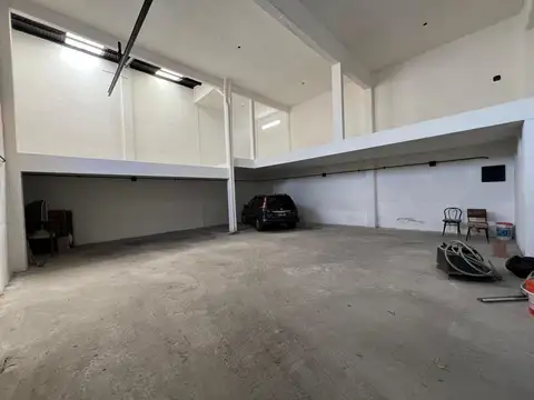 Galpon en Venta 21  mts Fondo