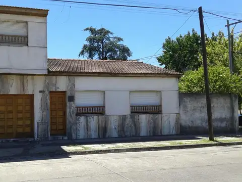 Casa en venta - 4 Dormitorios 3 Baños - 881Mts2 - Olavarría