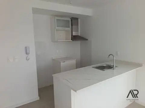 Apartamento en venta c/ cochera en Piriápolis