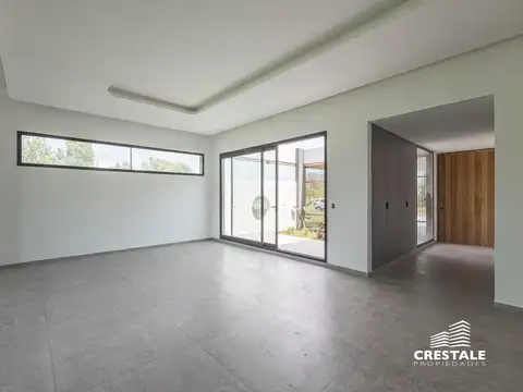 Casa 4 ambientes con 3 baños