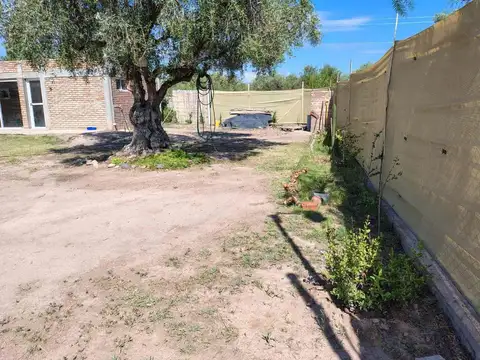 Remax vende terreno B Quinta de Russell c/pileta.