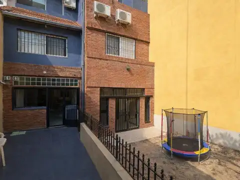 Casa 5 ambientes con 6 baños