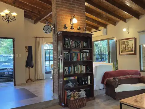 Casa 5 ambientes con 3 baños