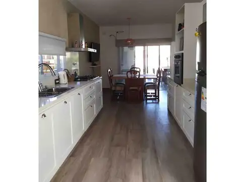 Casa en Venta en Pilar, USD 228.000