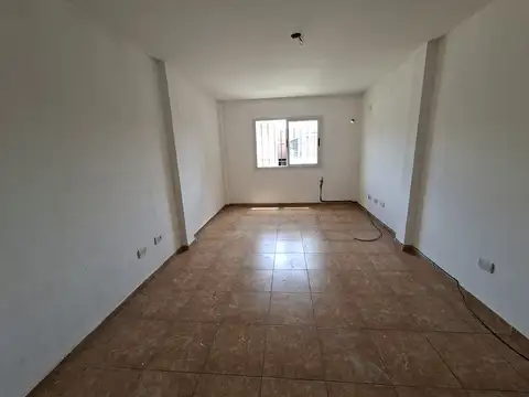 ALQUILER - 2 AMBIENTES - CON COCHERA - SIN EXPENSAS