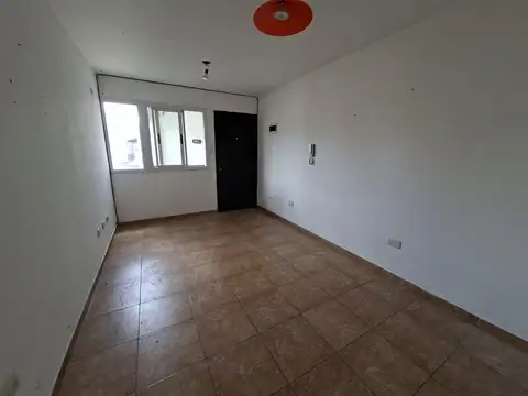 ALQUILER - 2 AMBIENTES - CON COCHERA - SIN EXPENSAS