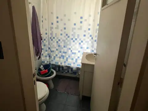 2 AMBIENTES AL FRENTE CON BALCON