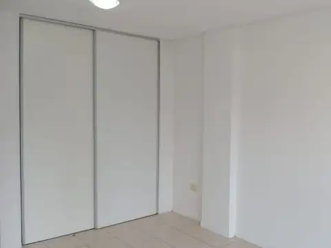 Departamento MONOAMBIENTE en Caseros centro