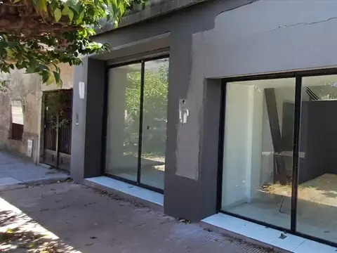 Local en alquiler en Barros Pazos al 1400 Polo Textil Villa Celina La Matanza