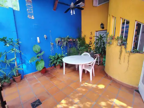 Depto Tipo Casa 4 ambientes con 2 baños