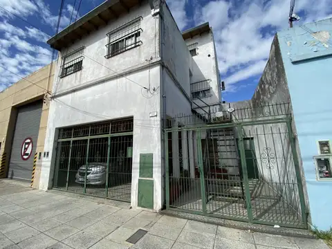 PH de 3 ambientes con parque y cochera