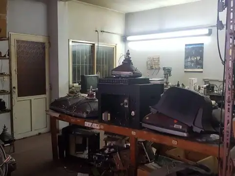 VENDO CASA 5 AMBIENTES MAS TINGLADO (64m2) LIVING COMEDOR, PATIO INTERNO, 1 BAÑO COMPLETO, MAS ESPAC