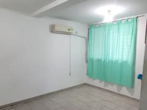 General Paz 1900, Piso pb