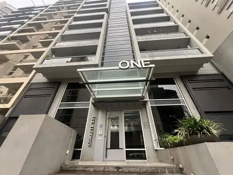 DEPARTAMENTO SEMI PISO DE 3 AMBIENTES CON COCHERA