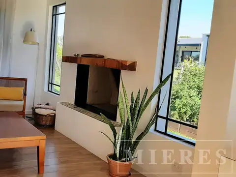 Casa en Alquiler Temporal en El Cantón - Barrio Golf, USD 3.000