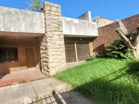 Casa en Venta en Moron, USD 189.000