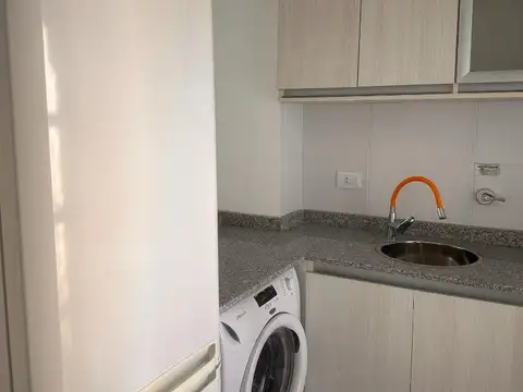 Monoambiente AMOBLADO, CENTRICO LUMINOSO