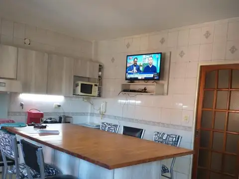 Casa en Venta en Castelar, USD 400.000