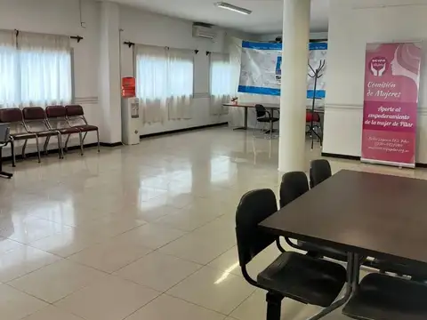 Oficina 5 ambientes con 2 baños