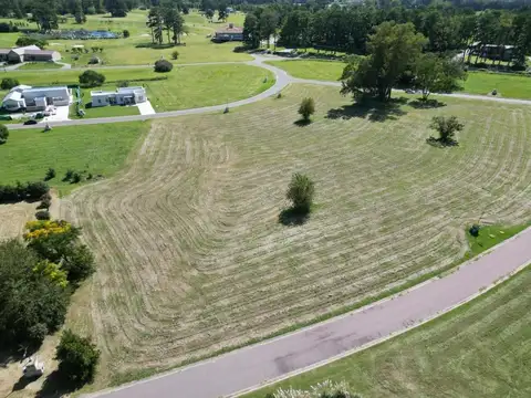 Pinares Golf  Country Club, Exaltación de la Cruz,  Lote 18- Parcela 710. RP 12