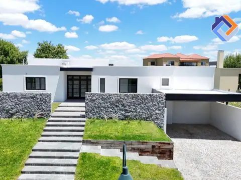 CASA EN VENTA DE 3 DORMITORIOS A ESTRENAR