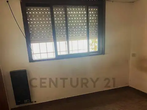 20 entre 527 y 528 300, Piso 0