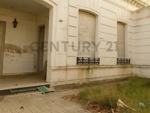 VENTA PROPIEDAD A RECICLAR CENTRO DE WILDE